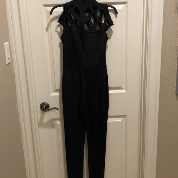 Beautiful brand new cut out pant suit - Picture 4 of 5